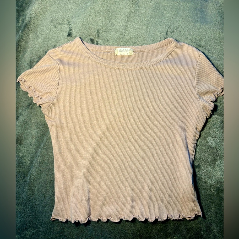 An Altar’d State light pink top🩷